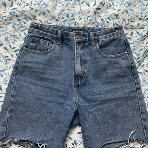 Pretty Little Thing Medium Wash Longline fitted Denim Shorts